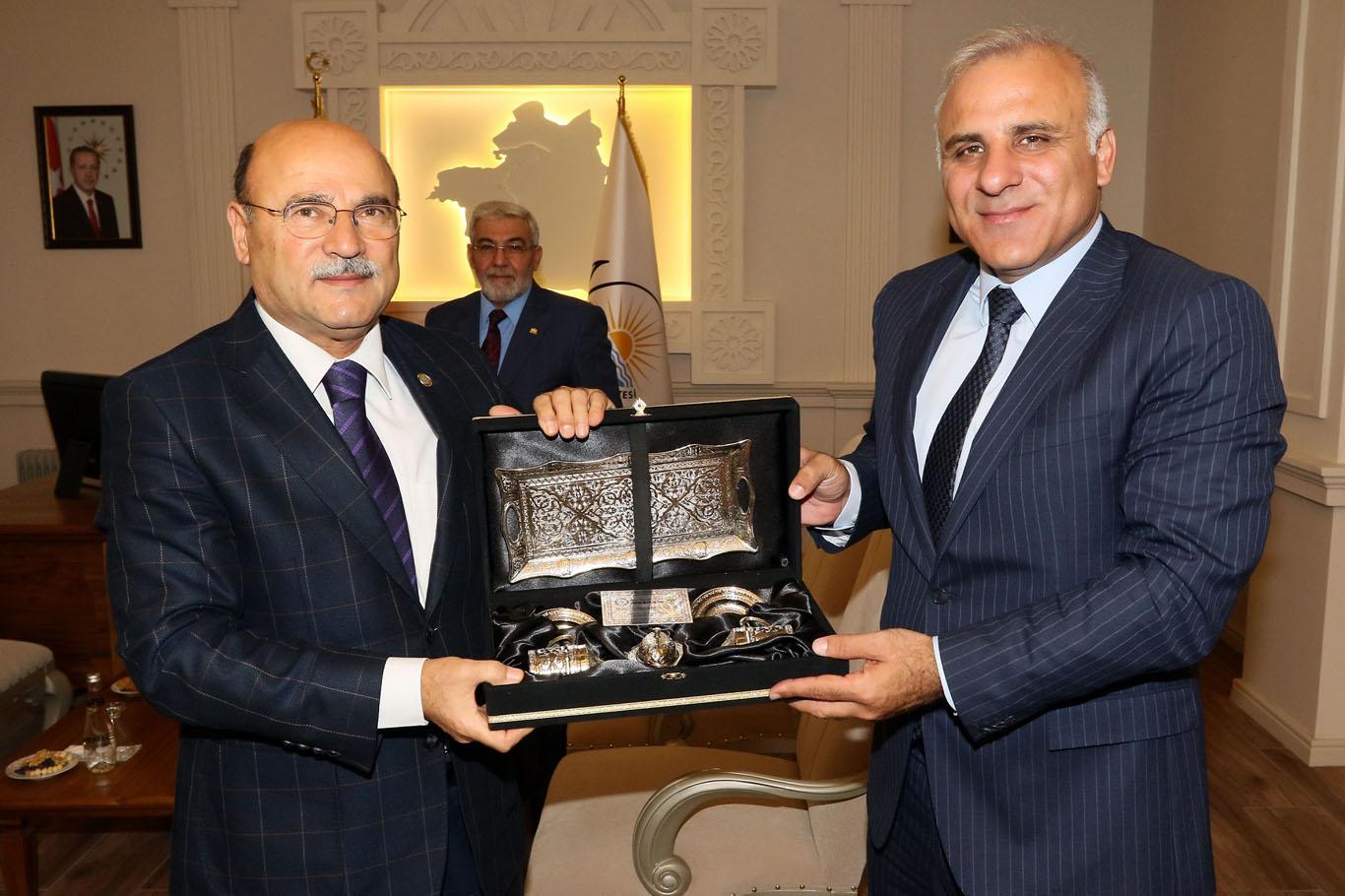 Turbay’dan Vali Zorluoğlu’na ziyaret Turbay’dan Vali Zorluoğlu’na ziyaret